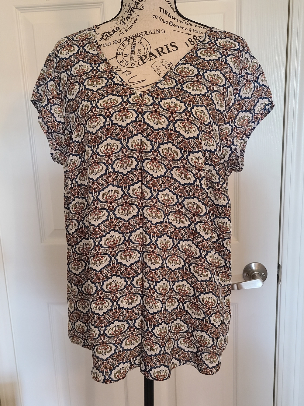 DR2 Printed V-Neck Blouse in Navy, Cream & Coral